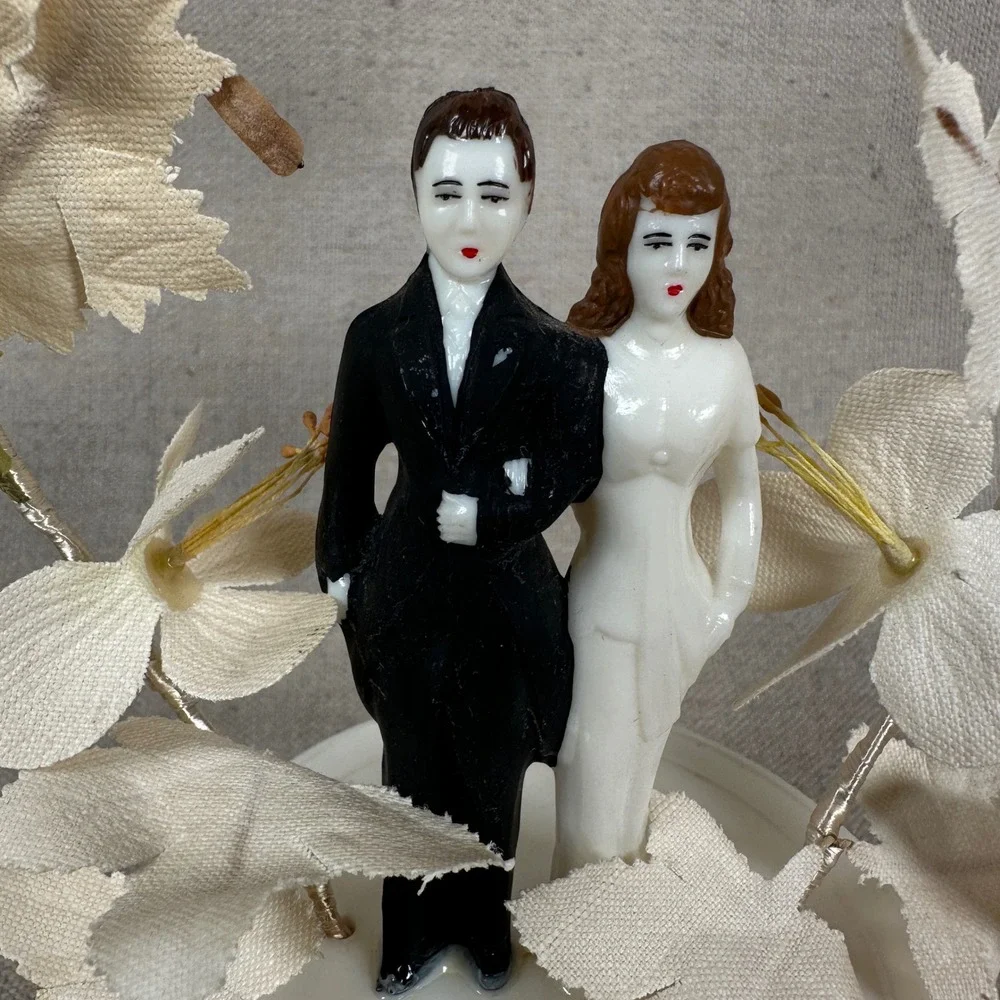 Vintage Mid Century Wedding Cake Topper Bride Groom Figures Bell Arch Retro
